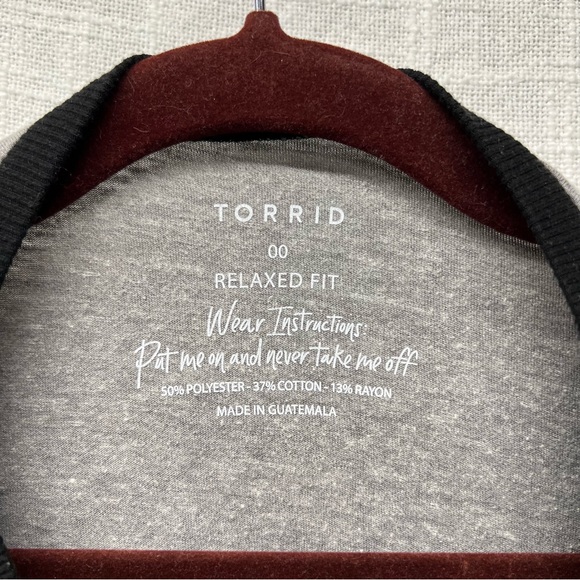 Torrid Gray Crop Tee - Plus Size 00 - Picture 4 of 6